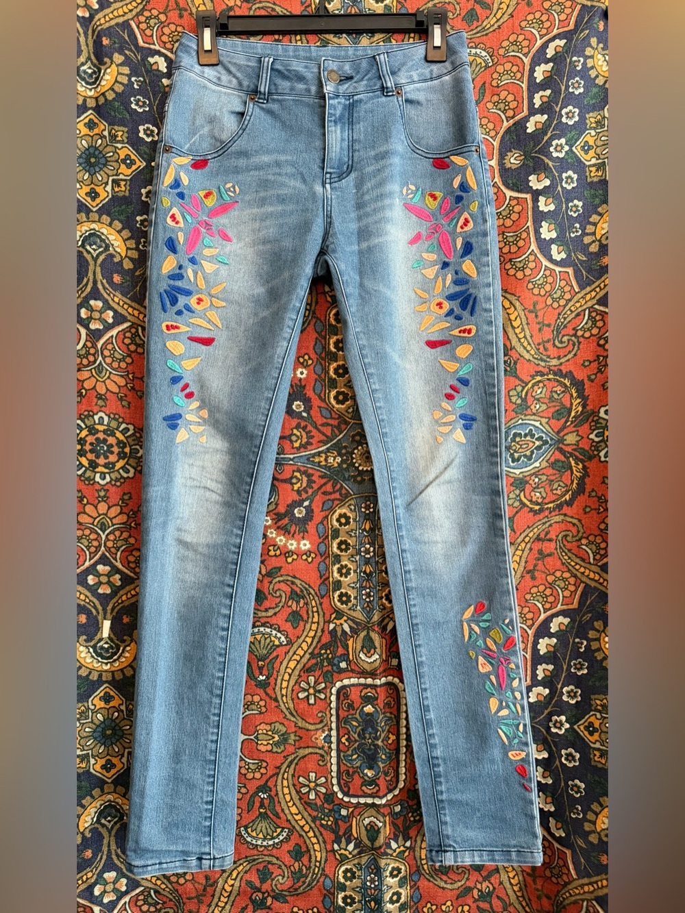 Light Blue Skinny Jeans with Multicolor Embroidery